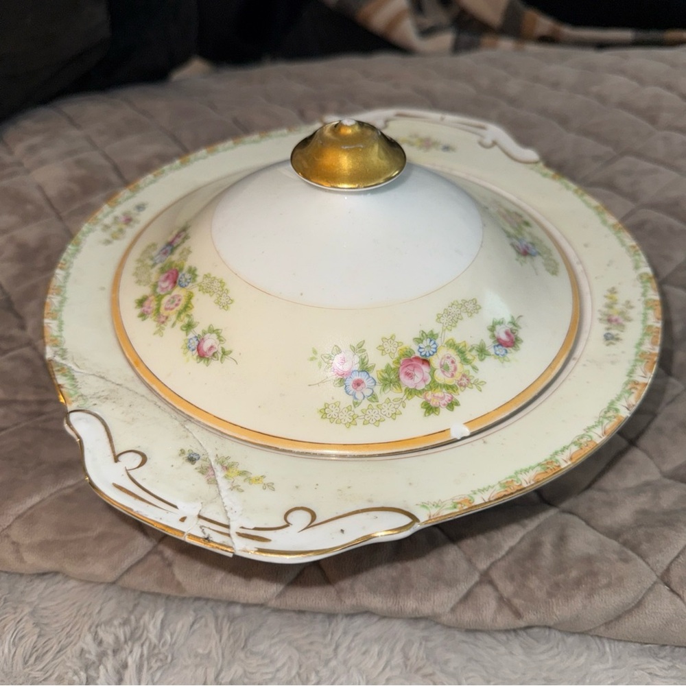Noritake China Porcelain Mystery Green Yellow Gold Floral Covered Vegetable Bowl
